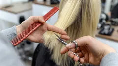 Opravdu vlasy po ostříhání rostou rychleji? Jednoduché vysvětlení tohoto mýtu.