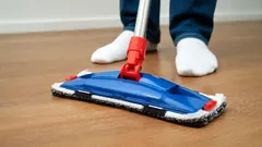 Jednoduché tajemství: Co přidat do vody na vytírání podlah, aby vaše ponožky zůstaly čisté